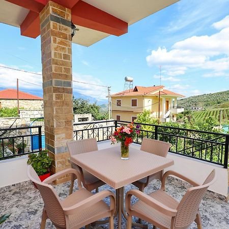 Villa Xherimeja Family Oasis Berat Luaran gambar