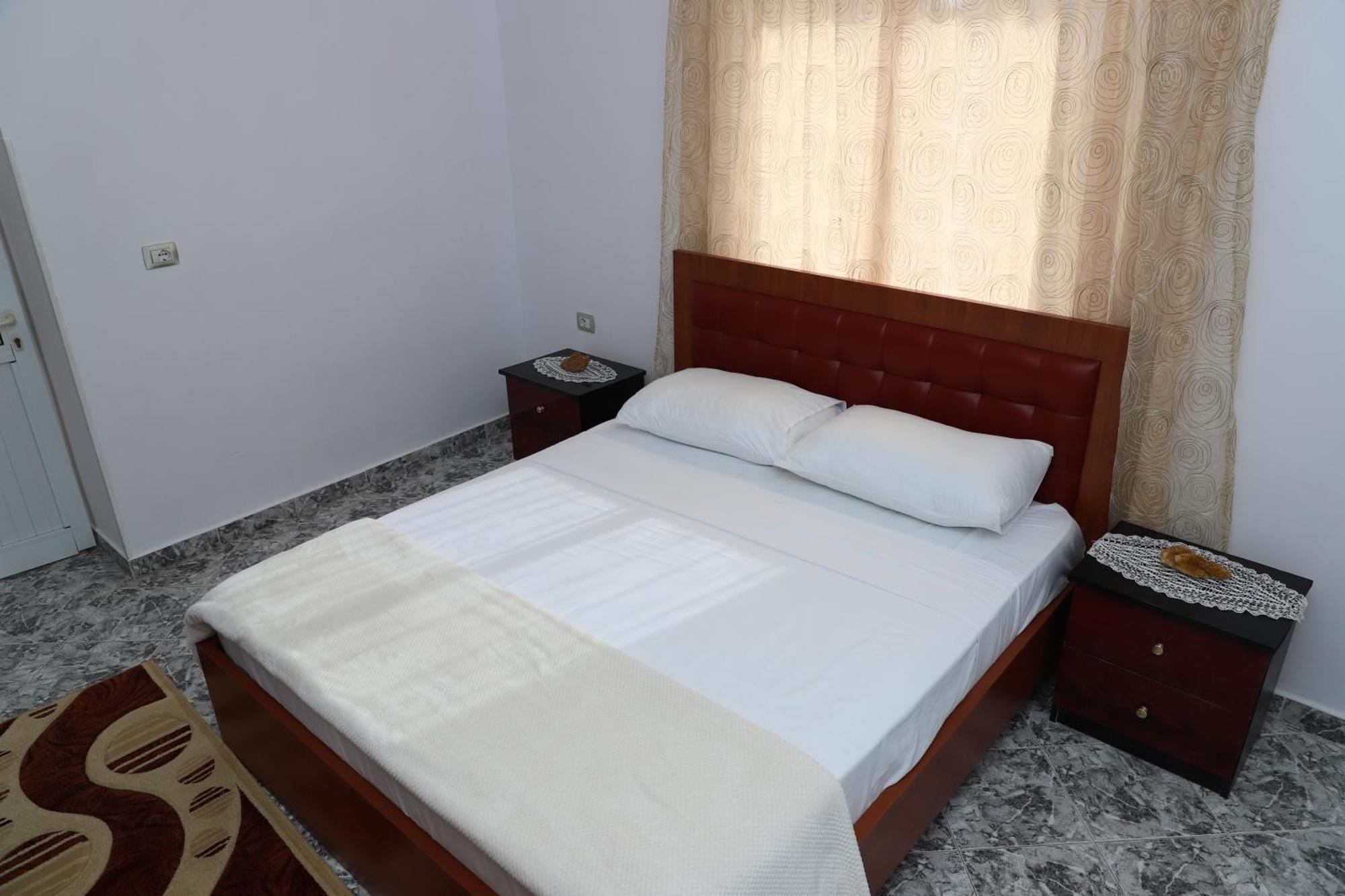 Villa Xherimeja Family Oasis Berat Bilik gambar