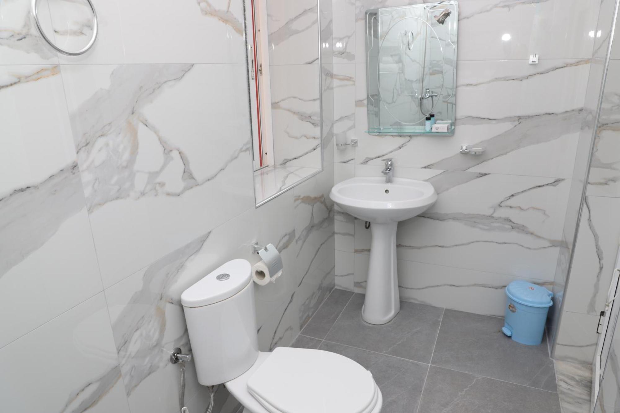 Villa Xherimeja Family Oasis Berat Bilik gambar