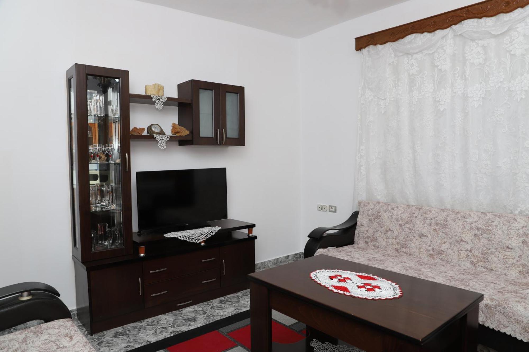 Villa Xherimeja Family Oasis Berat Bilik gambar