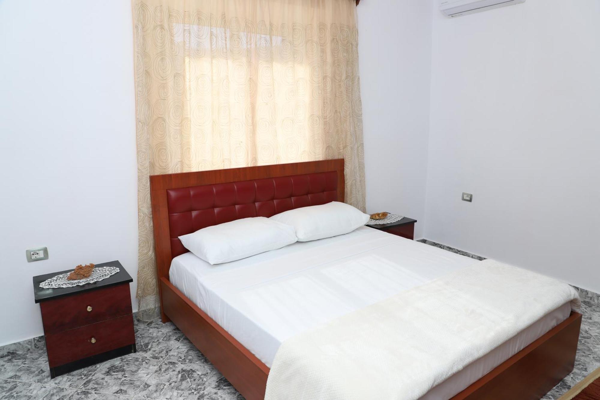 Villa Xherimeja Family Oasis Berat Bilik gambar